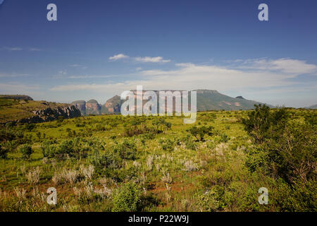 Vue sur la route panoramique dans le proche de la fenêtre de Dieu de vue. Paysage de la région de Mpumalanga, Afrique du Sud Banque D'Images