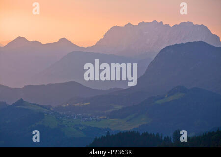 Autriche, Tyrol, Heiterwang et Kaiser dans la lumière du matin Banque D'Images