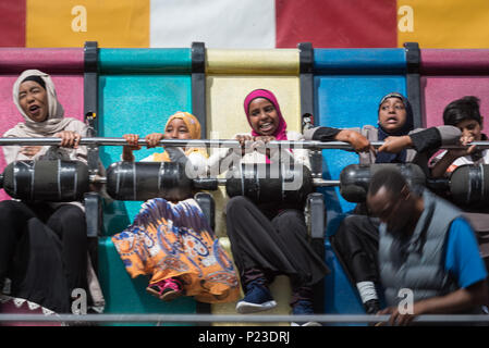 Petit Heath Park, Birmingham, UK. 6 juillet, 2016. Plus de 70 000 musulmans se rassemblent dans la plus grande prière de l'Eid dans les Midlands ville de Birmingham. Af Banque D'Images