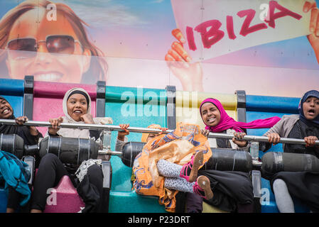 Petit Heath Park, Birmingham, UK. 6 juillet, 2016. Plus de 70 000 musulmans se rassemblent dans la plus grande prière de l'Eid dans les Midlands ville de Birmingham. Af Banque D'Images