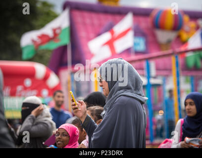 Petit Heath Park, Birmingham, UK. 6 juillet, 2016. Plus de 70 000 musulmans se rassemblent dans la plus grande prière de l'Eid dans les Midlands ville de Birmingham. Af Banque D'Images