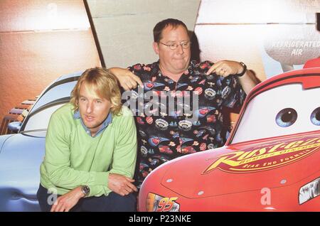 19 / 05 / 2006, Barcelone, Espagne. Le réalisateur John Lasseter et l'acteur OWEN WILSON (Lightning McQueen's Voice) au 'Cars' première européenne, la dernière production Pixar / Disney, tenue à l'hôtel des Arts. Banque D'Images