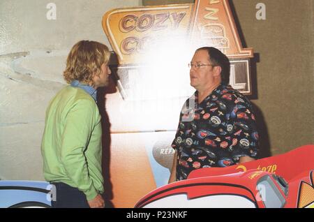 19 / 05 / 2006, Barcelone, Espagne. Le réalisateur John Lasseter et l'acteur OWEN WILSON (Lightning McQueen's Voice) au 'Cars' première européenne, la dernière production Pixar / Disney, tenue à l'hôtel des Arts. Banque D'Images