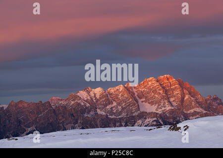 Dernière phares sur Cristallo group de Giau Pass, Dolomites, Giau Pass, San Vito di Cadore, province de Belluno, Veneto, Italie Banque D'Images