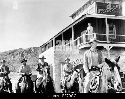 Titre original : LES FILS DE KATIE ELDER. Titre en anglais : LES FILS DE KATIE ELDER. Directeur de film : Henry Hathaway. Année : 1965. Credit : PARAMOUNT PICTURES / Album Banque D'Images