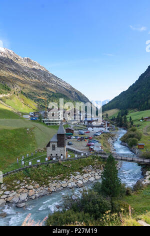 Village de Sölden, vent, flux Venter Ache, Ötztaler Alpen (Alpes de l'Ötztal, Tyrol, Autriche) Banque D'Images