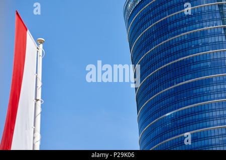 Varsovie, Pologne. Le gratte-ciel de Varsovie Spire. Banque D'Images