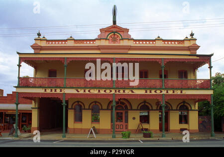 Victoria Hotel, Main Street, Rutherglen, Victoria, Australie : le Vic est un bâtiment historique classé Banque D'Images