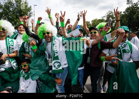 Moscou, Russie. 14 Jun, 2018. L'Arabie saoudite fans avant la Coupe du Monde FIFA 2018 match du groupe A entre la Russie et l'Arabie saoudite au stade Luzhniki le 14 juin 2018 à Moscou, Russie. (Photo de Daniel Chesterton/phcimages.com) : PHC Crédit Images/Alamy Live News Banque D'Images