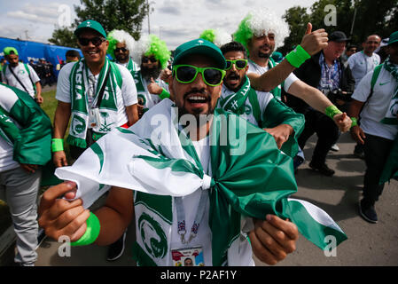 Moscou, Russie. 14 Jun, 2018. L'Arabie saoudite fans avant la Coupe du Monde FIFA 2018 match du groupe A entre la Russie et l'Arabie saoudite au stade Luzhniki le 14 juin 2018 à Moscou, Russie. (Photo de Daniel Chesterton/phcimages.com) : PHC Crédit Images/Alamy Live News Banque D'Images