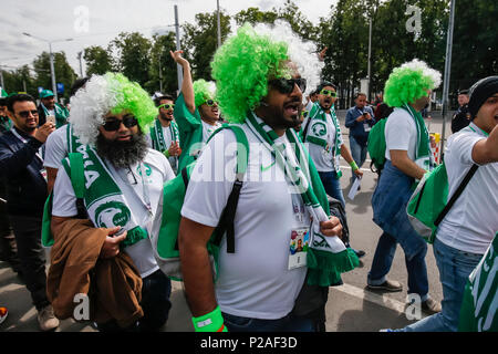 Moscou, Russie. 14 Jun, 2018. L'Arabie saoudite fans avant la Coupe du Monde FIFA 2018 match du groupe A entre la Russie et l'Arabie saoudite au stade Luzhniki le 14 juin 2018 à Moscou, Russie. (Photo de Daniel Chesterton/phcimages.com) : PHC Crédit Images/Alamy Live News Banque D'Images