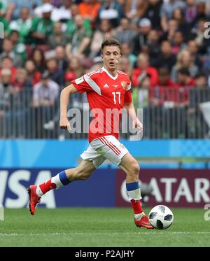 Moscou, Russie. 14 juin 2018. : 14.06.2018 firo, Moscou, football, soccer, l'équipe nationale, la Coupe du Monde 2018 en Russie, la Russie, la Coupe du Monde 2018 en Russie, la Russie, la Coupe du Monde 2018, la Russie La Russie, match d'ouverture, M01, la Russie - l'Arabie saoudite, Alexandre Golovine, Russie, simple action | Conditions de crédit dans le monde entier : dpa/Alamy Live News Banque D'Images