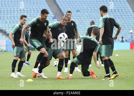 Sochi, Russie. 14 Juin, 2018. Les joueurs du Portugal assister à une session de formation à Sotchi, Russie, le 14 juin 2018. Credit : Ye Pingfa/Xinhua/Alamy Live News Banque D'Images