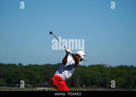 Southampton, New York, USA. 14 Juin, 2018. Hideki Matsuyama du Japon sur le 15e trou lors du premier tour de l'US Open 118e championnat au Shinnecock Hills Golf Club à Southampton, New York, États-Unis, le 14 juin 2018. Credit : Koji Aoki/AFLO SPORT/Alamy Live News Banque D'Images