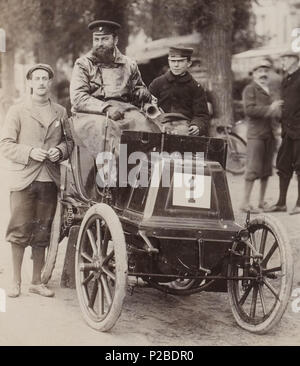 [Collection Jules Beau. Photographie sportive] : T. 6. Année 1898 / Jules Beau [Collection Jules Beau. Photographie sportive] : T. 6. Année 1898 / Jules Beau : F. 20v. Paris-Bordeaux, 1898 ; 276 René de Knyff, vainqueur du Paris-Bordeaux 1898 Banque D'Images