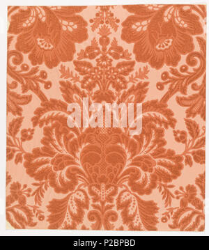 . Flanc : Anglais (USA), 1920 . Anglais : design symétrique composé de feuillage, tiré sur une plus grande échelle. Sujets : un motif central de l'artichaut à feuilles d'acanthe de branchement de chaque côté. Du haut est de plus en plus d'un jet de trois petites fleurs d'où jaillissent trois bourgeons. La conception est celle d'un lit Queen Anne ou au début de Chippendale damask qui simule le papier ce troupeau. Lignes horizontales fines en relief sur l'arrière-plan. . 1920291 flanc (USA), 1920 (CH) 18572265 Banque D'Images