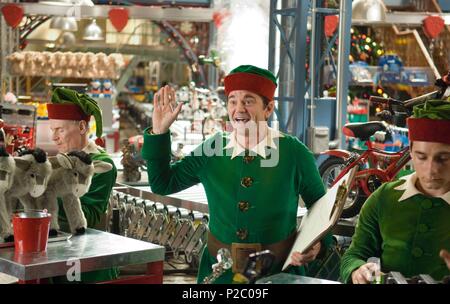 Titre original : FRED CLAUS. Titre en anglais : FRED CLAUS. Directeur du film : DAVID DOBKIN. Année : 2007. Stars : John Michael Higgins. Credit : WARNER BROS. Photos/Images/DAVID DOBKIN Prod./ / BUITENDIJK, JAAP / Album Banque D'Images