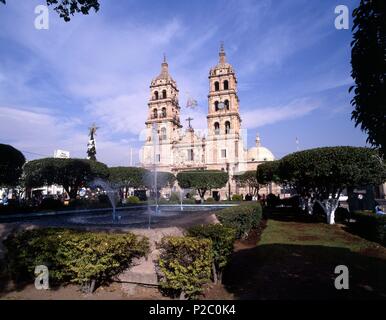 Mexique.Durango.Ciudad de Durango.Plaza de Armas y Catedral.siglo XVII-XVIII. Coloniale Banque D'Images