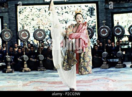 Titre original : Shi mian mai fu. Titre en anglais : HOUSE OF FLYING DAGGERS. ZHANG YIMOU : Directeur du film. Année : 2004. Stars : Ziyi Zhang. Credit : NOUVELLES PHOTOS DE BEIJING FILM CO/CHINA FILM CO-PRODUCTION CORPOR / XIAOYAN, BAI / Album Banque D'Images