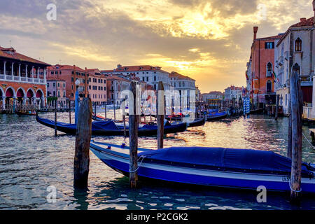 Coucher du soleil dans le Grand Canal, Venise, Italie Banque D'Images