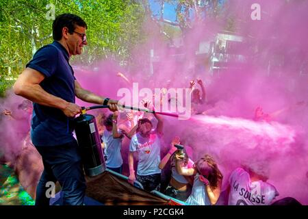 La France, l'Occitanie, Gard, Beaucaire, Parti de Holi, Didier Sabatier l'organisateur Banque D'Images