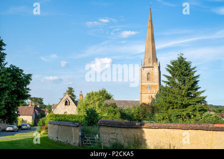 L'église de saint Grégoire, dans le village de Tredington, Warwickshire, en Angleterre. Banque D'Images