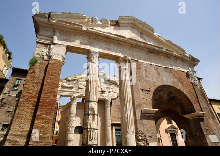 Italie, Rome, ghetto juif, Portico d'Ottavia, Porticus Octaviae Banque D'Images