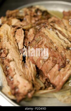 France, Sarthe, Connerre, Claude Segouin, boucherie, préparation des rillettes Banque D'Images