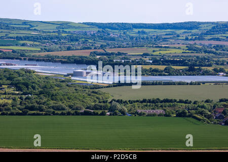 Grandes serres commerciales à arreton sur l'île de Wight. échelle industrielle dans les serres arreton valley près de Sandown en vallée abritée. Banque D'Images