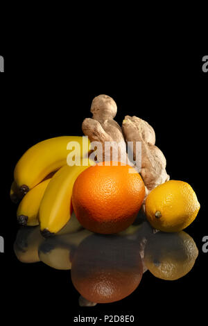 La banane, orange, citron et gingembre - produits frais Banque D'Images
