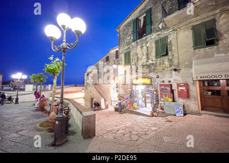 Dans la lumière du soir, Capoliveri, l'île d'Elbe, Toscane, Italie Banque D'Images