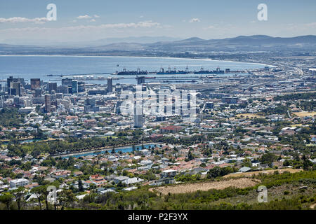 Cape Town harbour vue lointaine Banque D'Images