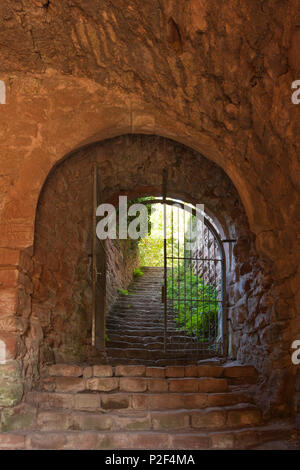 Gate à château Drachenfels, près de Busenberg, Dahner Felsenland, parc naturel de la Forêt du Palatinat, Rhénanie-Palatinat, Allemagne Banque D'Images