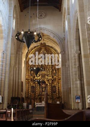 L'intérieur de la Iglesia de San Pedro fundada por Fernando III en 1236, en 1542 se construye una nueva portada principaux por Hern‡n Ruiz II. Cordoba. Banque D'Images