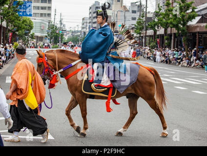 Archer sur un cheval pendant Festival Aoi Matsuri à Kyoto, Japon Banque D'Images