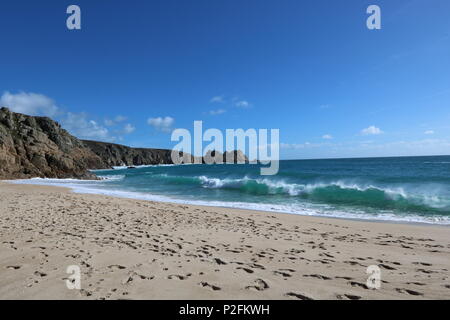 Plage de Porthcurno, Cornwall, Angleterre, Royaume-Uni. Banque D'Images