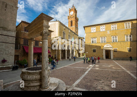 Pienza, Val d'Orcia, province de Sienne, Toscane, Italie, Patrimoine Mondial de l'UNESCO Banque D'Images