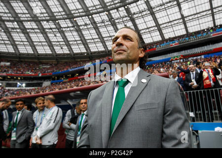 Moscou, Russie. 14 juin 2018. L'Arabie saoudite Manager Juan Antonio Pizzi durant la Coupe du Monde FIFA 2018 match du groupe A entre la Russie et l'Arabie saoudite au stade Luzhniki le 14 juin 2018 à Moscou, Russie. Credit : PHC Images/Alamy Live News Banque D'Images