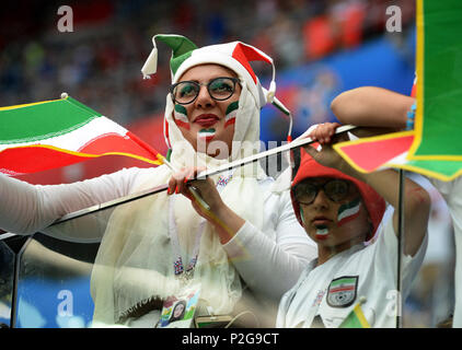 Sochi, Russie. Jun 15, 2018. La Russie, Saint-Pétersbourg, le 15 juin 2018. Coupe du Monde de la FIFA 2018 en Russie. Le match de la phase de groupes de la Coupe du Monde de la FIFA - 2018 entre les équipes nationales du Maroc et l'Iran. Dans l'image : fans de l'équipe nationale d'Iran. (Photo : Andreï Pronin/Fotoarena) Banque D'Images