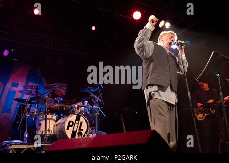 John Lydon (alias Johnny Rotten) de Public Image Ltd effectue sur scène à l'O2 Academy de Sheffield, UK, 15 juin 2018. Banque D'Images