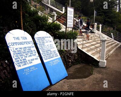 BAGUIO CITY, PHILIPPINES - juin 7, 2018 : la grotte de Lourdes, une destination touristique célèbre dans la ville de Baguio, Philippines. Banque D'Images