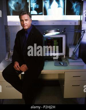 Titre original : CSI : Crime Scene Investigation-TV. Titre en anglais : CSI : Crime Scene Investigation. Année : 2000. Stars : WILLIAM PETERSEN. Credit : CBS Television / Album Banque D'Images