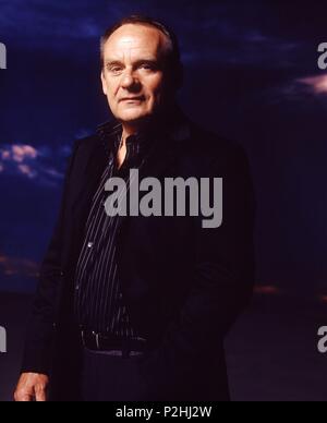 Titre original : CSI : Crime Scene Investigation-TV. Titre en anglais : CSI : Crime Scene Investigation. Année : 2000. Stars : Paul Guilfoyle. Credit : CBS Television / Album Banque D'Images