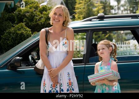 Titre original : HENRY POOLE EST ICI. Titre en anglais : HENRY POOLE EST ICI. Directeur : MARK PELLINGTON Film. Année : 2008. Stars : RADHA MITCHELL ; MORGAN LILY. CAMELOT : Crédit photos/LAKESHORE ENTERTAINMENT / ADYANI, Saeed / Album Banque D'Images