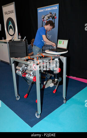 Réagir Robotics DogBot, conçu pour les chercheurs à tester l'innocuité de l'intelligence artificielle dans le monde physique à l'affiche au sommet de l'IA, ExCel, Londres Banque D'Images