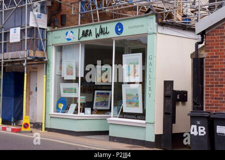 Laura Wall, une galerie d'art et de travail en studio de Teignmouth, dans le sud du Devon, et station côtière d' art collection inspirée Banque D'Images