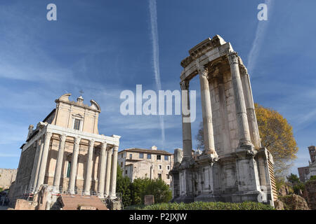 Restes du Temple de Vesta et le Temple d'Antonin et Faustine dans le Forum Romain, Rome, Italie. Banque D'Images