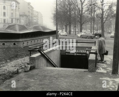 . Italiano : Stazione di Amendola-Fiera della Metropolitana di Milano, poco prima dell'apertura. avant 1964. Metropolitana Milanese ( ?) 56 Milan, MM Amendola-Fiera 02 Banque D'Images