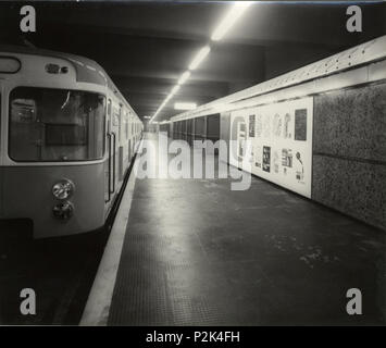 . Italiano : Stazione di Amendola Fiera della Metropolitana di Milano durante il periodo di. preesercizio entre 1962 et 1964. Metropolitana Milanese ( ?) 56 Milan, MM Amendola-Fiera 04 Banque D'Images