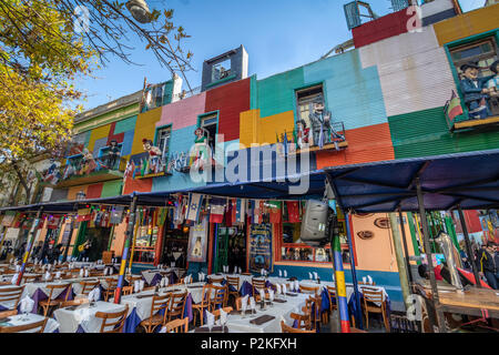 Restaurants dans le quartier coloré de La Boca, Buenos Aires, Argentine Banque D'Images